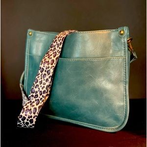 Ladies PU Leopard Print messenger bag